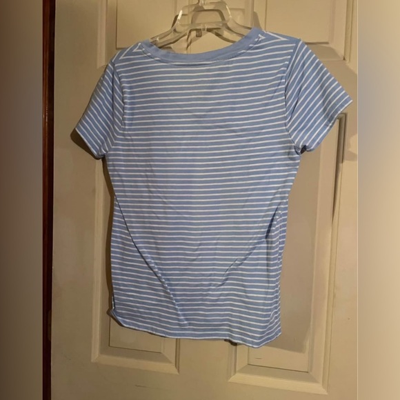 Faded Glory Light Blue and White Striped V-Neck Tee - Picture 4 of 5